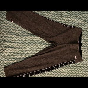 Pink cropped yoga leggings